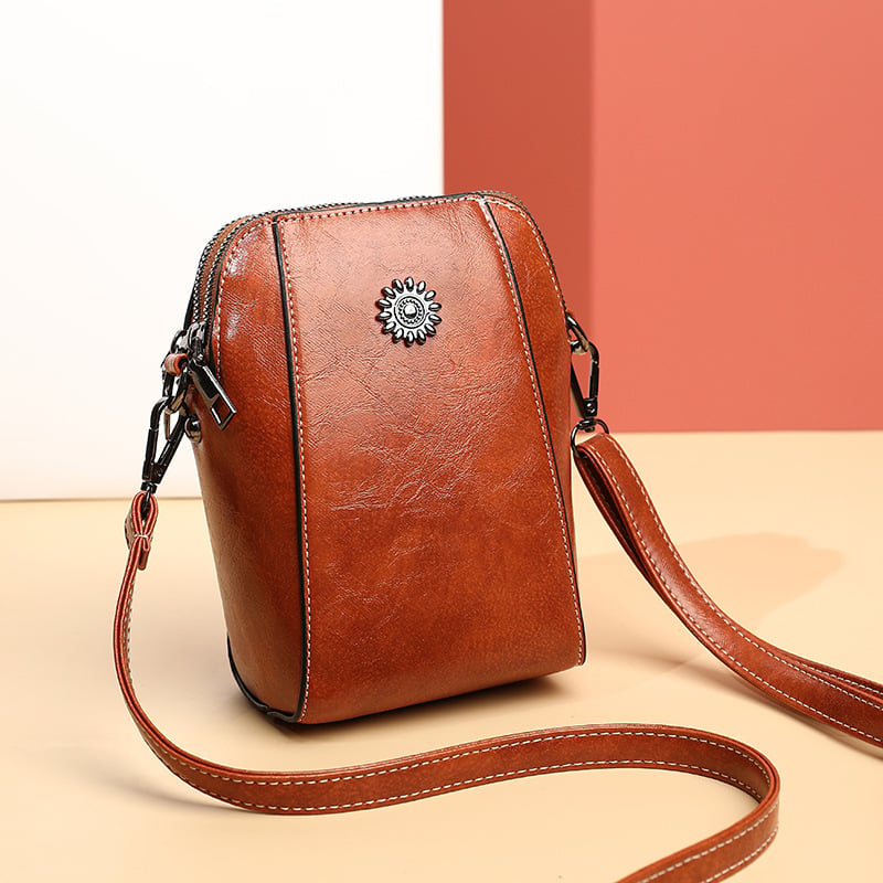👜 Soft sunflower-patterned mobile phone case with shoulder strap🎉