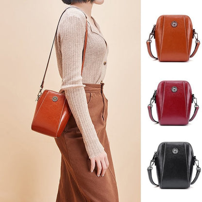 👜 Soft sunflower-patterned mobile phone case with shoulder strap🎉