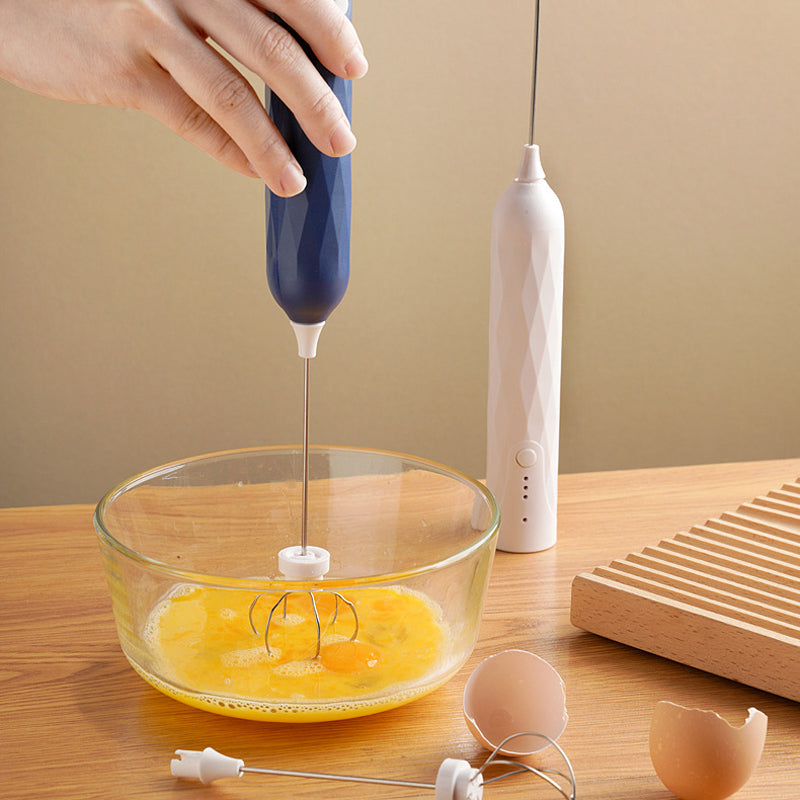 ☕ 50% OFF NOW! 🌀 Handheld Milk Frother – 3 Speeds, USB Rechargeable & 2 Whisks 🥛